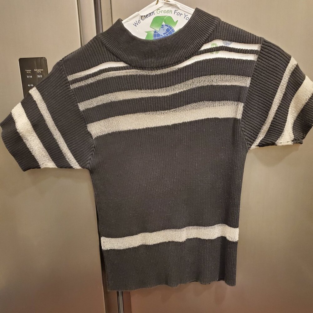 TRYST DESIGNER SHIRT (SIZE MEDIUM)